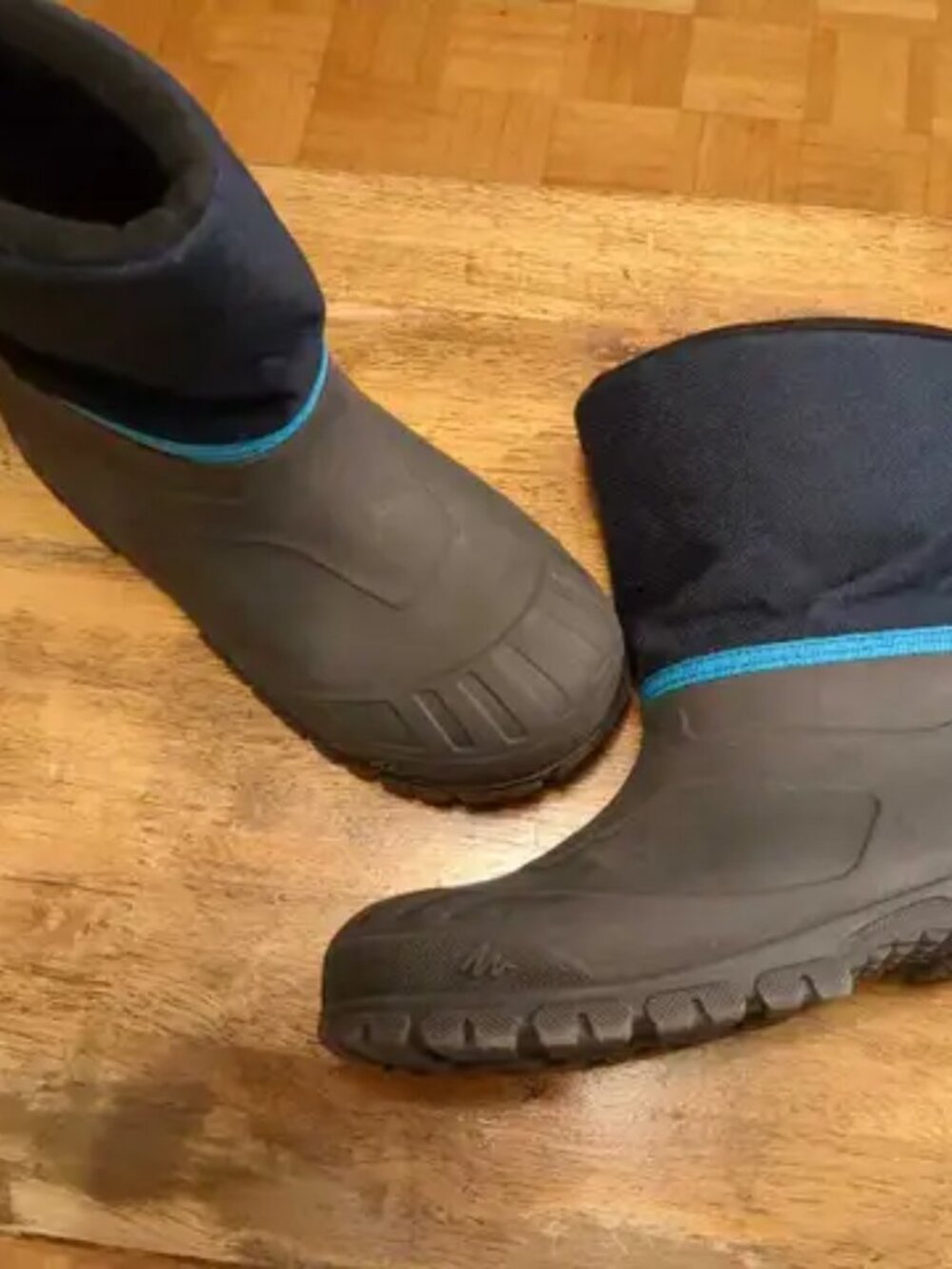 Kid's Boy's Winter Waterproof Boots - size 1Y